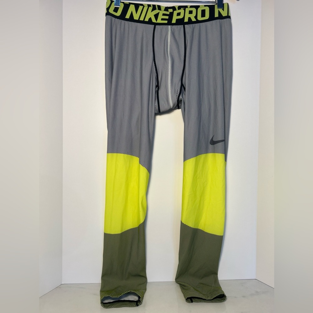 Men’s Nike Pro Athletic Leggings- size: LARGE